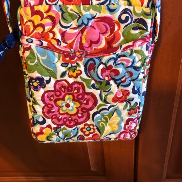Vera Bradley Bag Bright Floral Print - Picture 5 of 9